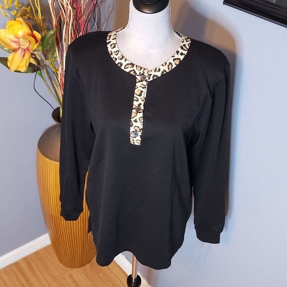 Cathy daniels Long Sleeve Henley Top Exotic Black Size Medium NWT - Picture 13 of 15